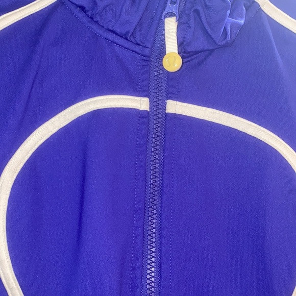 Purple Lululemon jacket - Picture 4 of 4